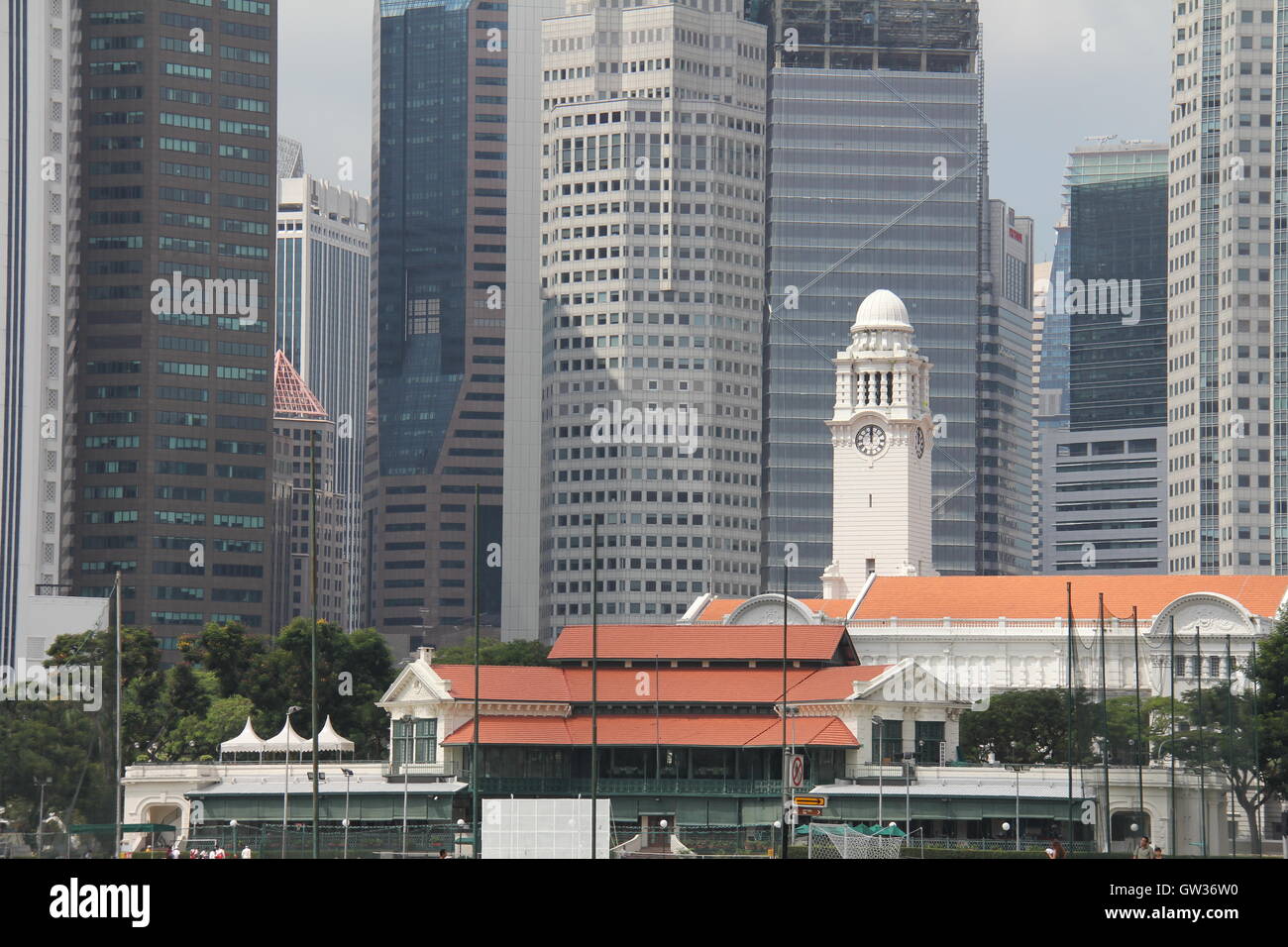Clocktower Victoria Theater in Singapur Stockfoto