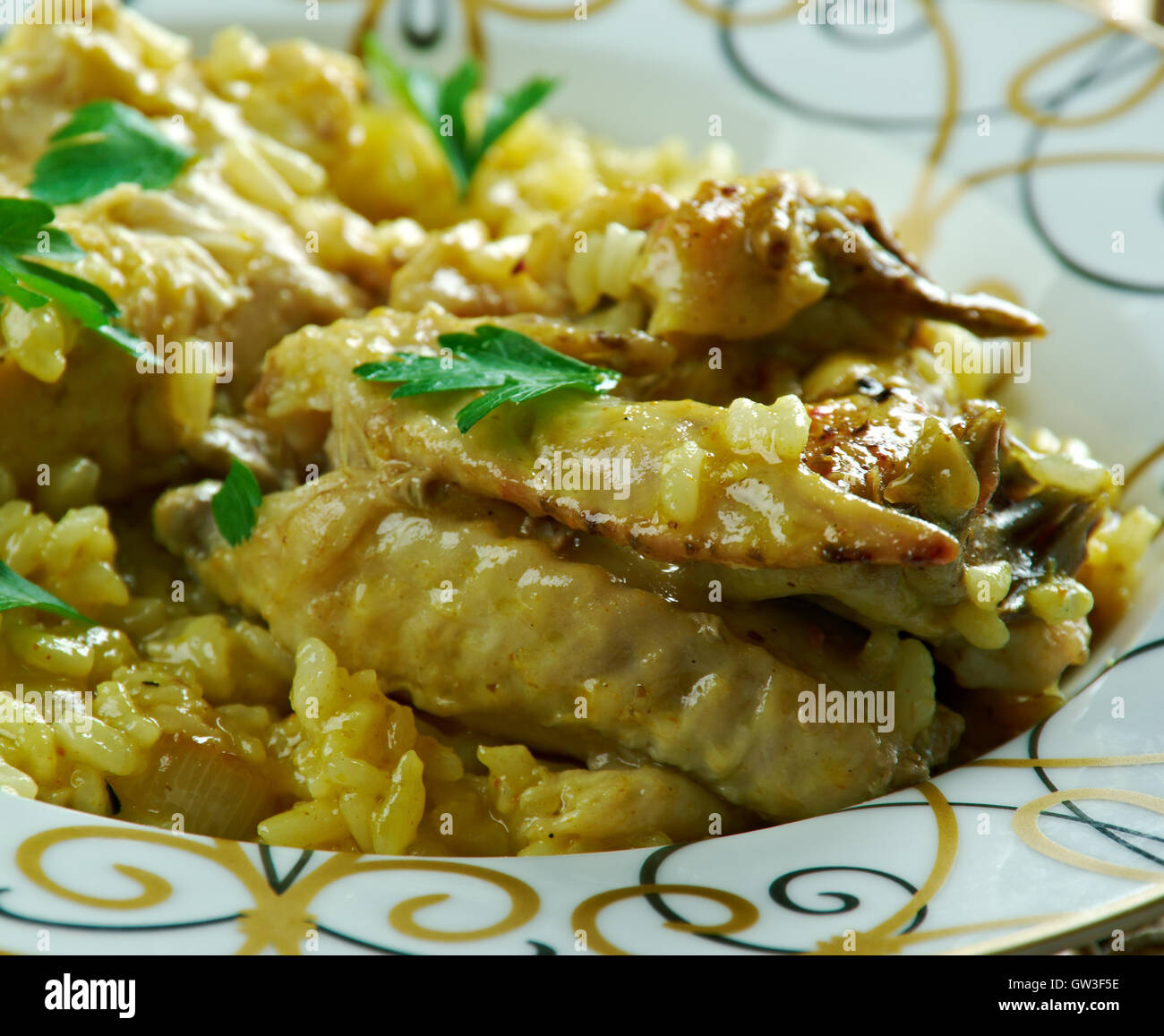 Hähnchen Sie mit Safran und gebratenen rice.traditional indische Küche Stockfoto