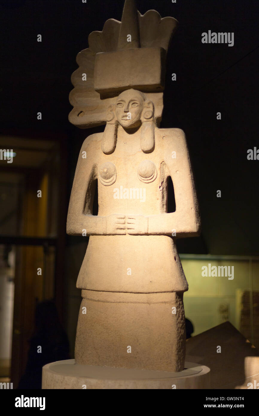 Sandstein Figur der Huaxtec Göttin Tlazolteotl, Zimmer 27 British Museum, London, UK. Stockfoto