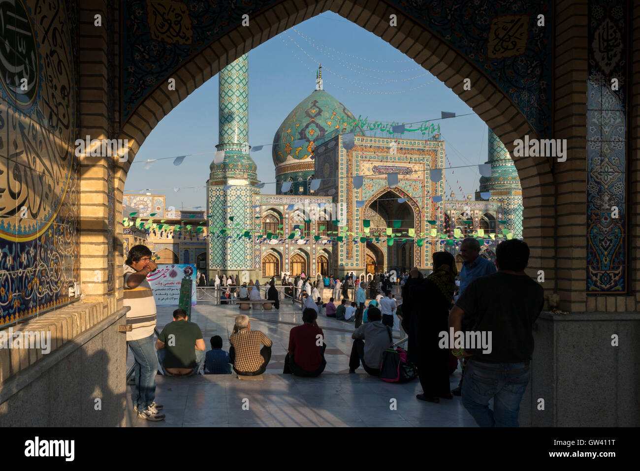 Teheran, Imamzadeh Saleh Mausoleum, Eingangstor Stockfoto