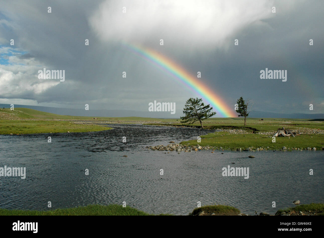 Regenbogen über See Khovsgol, Mongolei Stockfoto