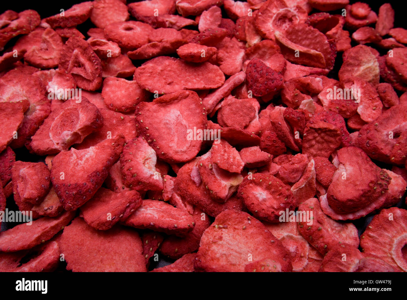 dehydrierte getrocknete Erdbeerscheiben Stockfoto