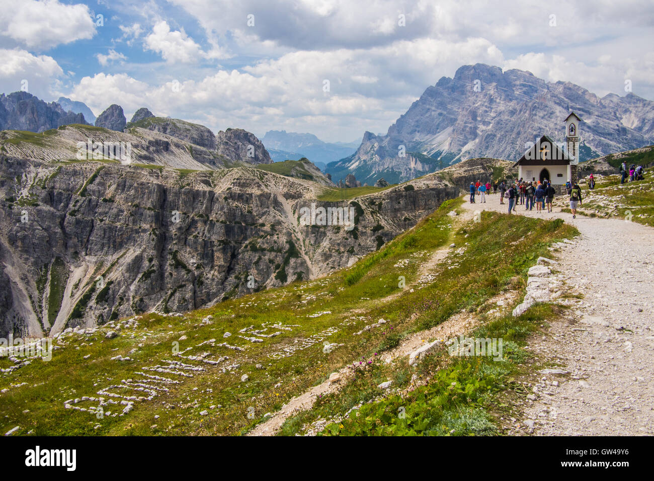 Tre Cime di Lavaredo (aka Drei Zinnen) Naturpark (Naturpark), in den Sextener Dolomiten, Provinz Belluno, Region Venetien, Italien. Stockfoto