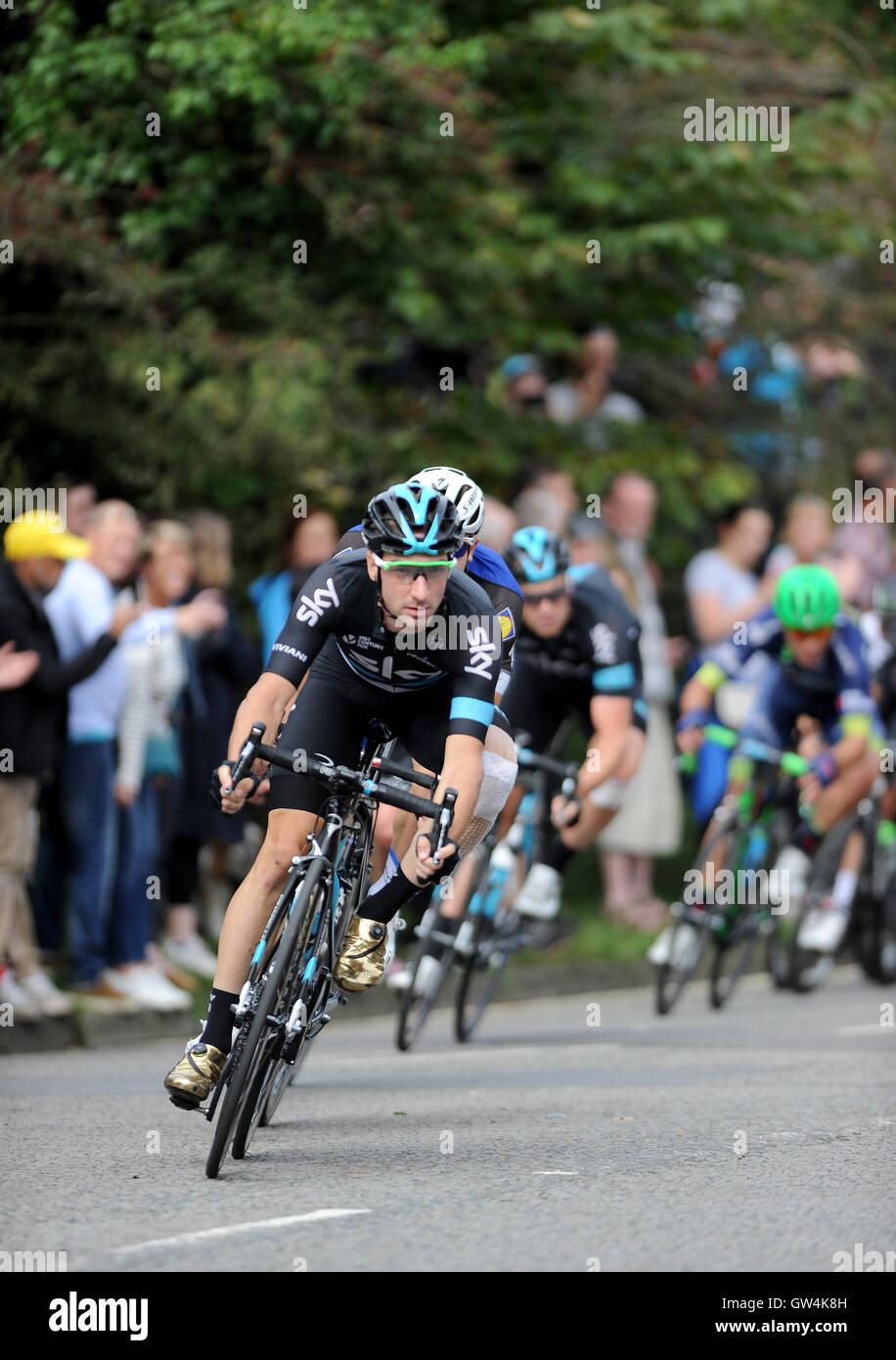 Bristol, UK, 10. September 2016. Die Tour of Britain, Stufe 7 b Bristol Rundkurs. Gold Schuhe um seine olympische Goldmedaille, Elia Viviani ITA von Team Sky Banken in die Kurve auf Clifton Down zu markieren. Bildnachweis: David Partridge / Alamy Live News Stockfoto