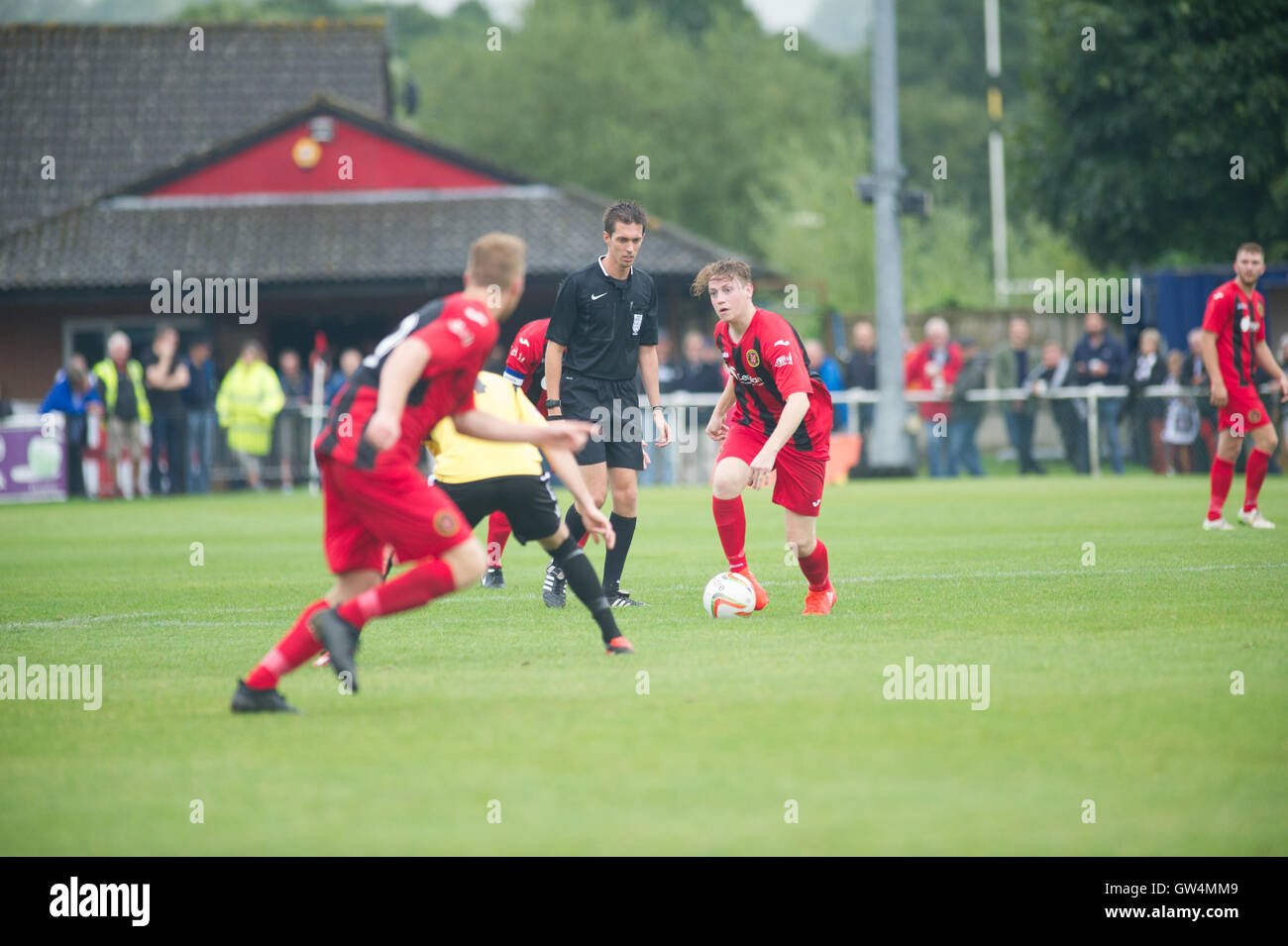 Spiel für Winchester City gegen Liga Führer Hereford FC, die mit einer perfekten Bilanz von sechs Siegen in sechs Spielen in dieser Saison begonnen haben, bieten ungeschlagenen Winchester City liegen im 3. Placewith testen Sie ihre härtesten Test noch UndefeatedStiff für Zuhause Stockfoto