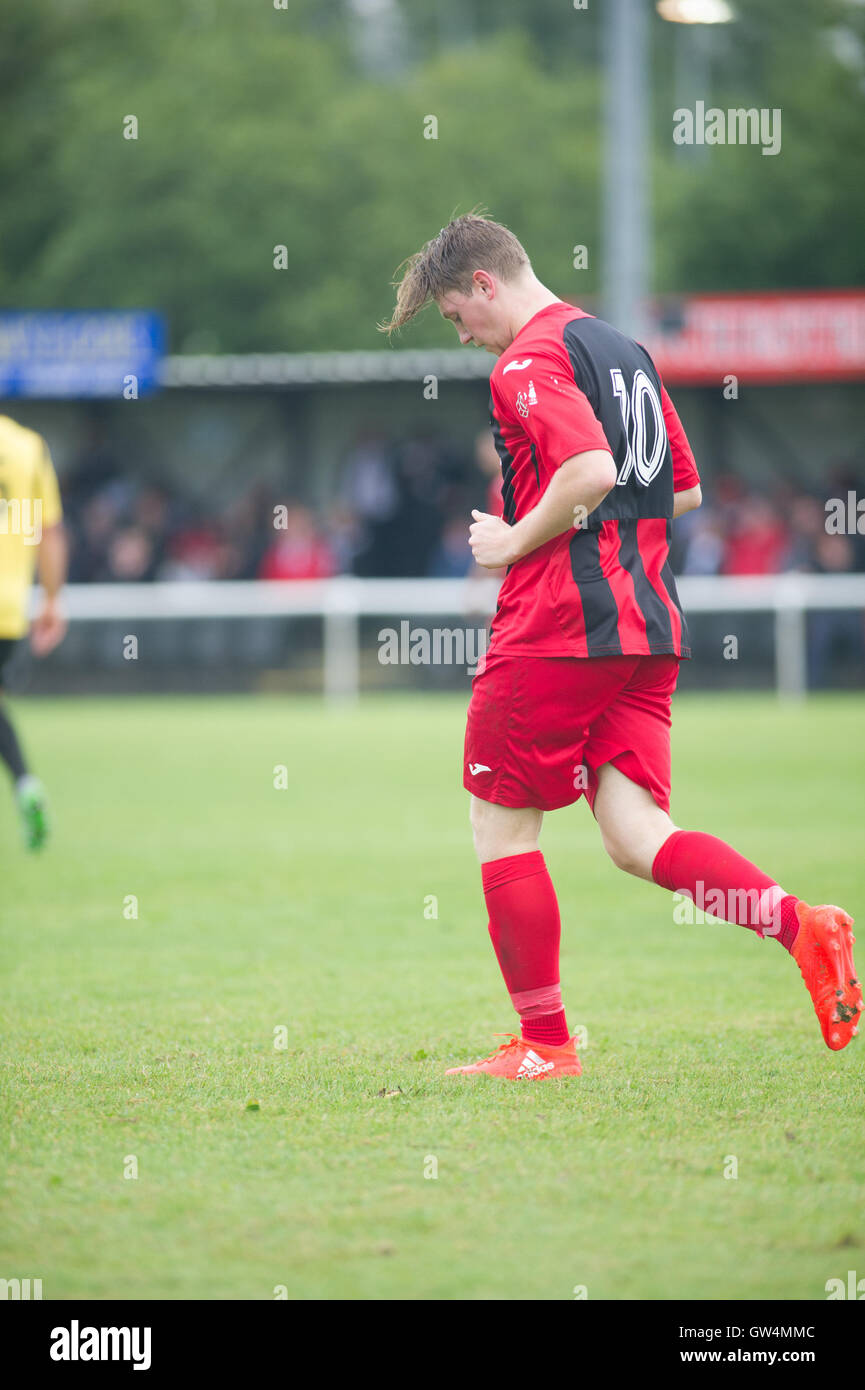 Spiel für Winchester City gegen Liga Führer Hereford FC, die mit einer perfekten Bilanz von sechs Siegen in sechs Spielen in dieser Saison begonnen haben, bieten ungeschlagenen Winchester City liegen im 3. Placewith testen Sie ihre härtesten Test noch UndefeatedStiff für Zuhause Stockfoto