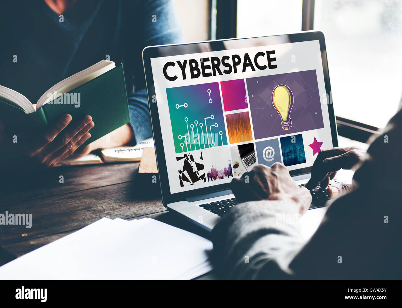 Cyberspace-Technologie-Netzwerk-Konzept Stockfoto