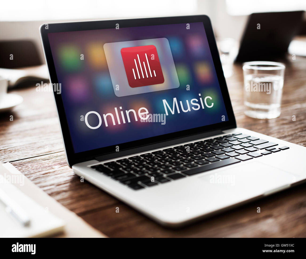 Digitale Musik-Streaming-Online-Multimedia-Entertainment-Konzept Stockfoto