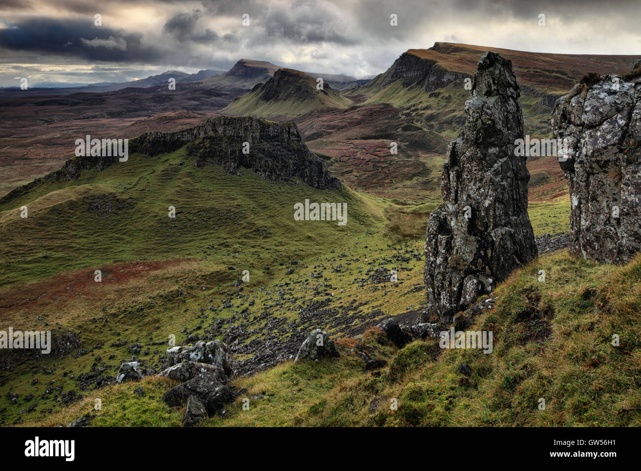 Antiken Landschaft des Quirang in der Nähe von Staffin auf der Isle Of Skye in den Highlands von Schottland Stockfoto