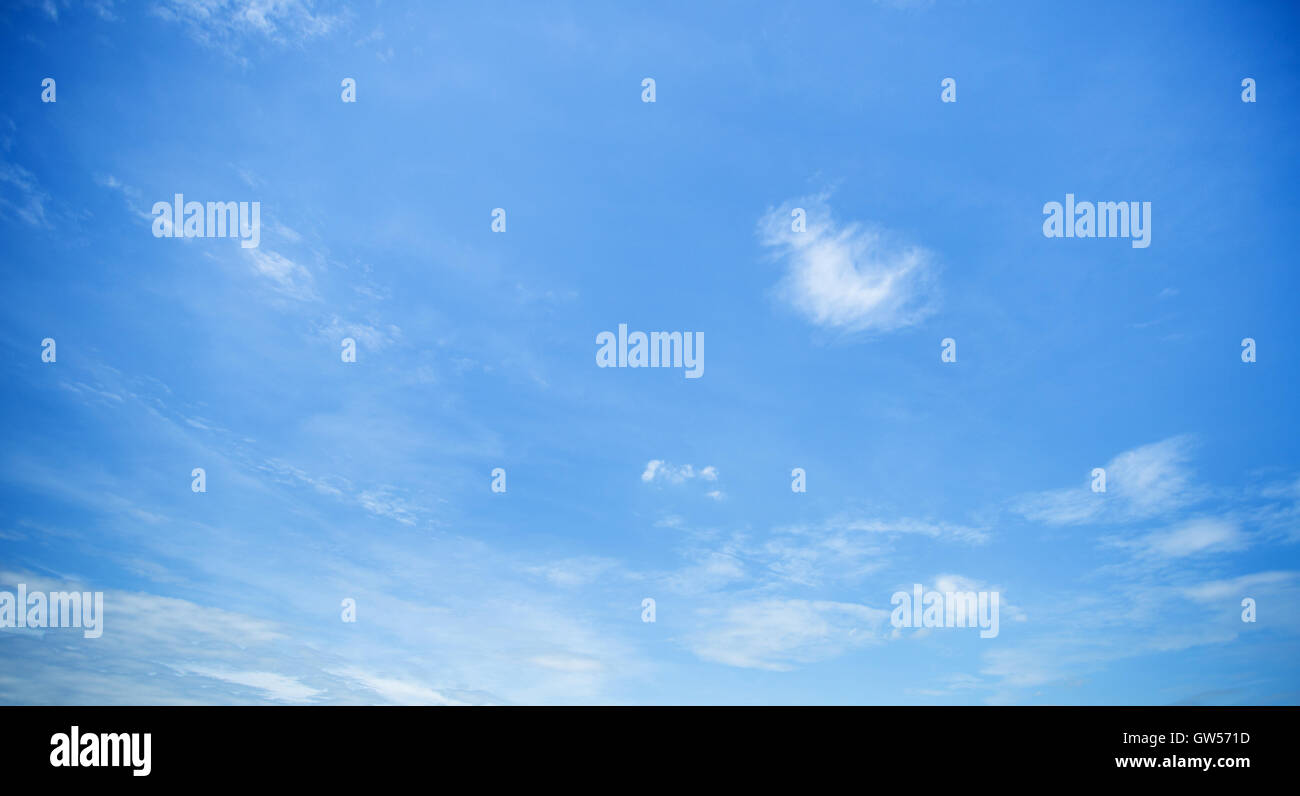 Sommerhimmel mit cloud Stockfoto