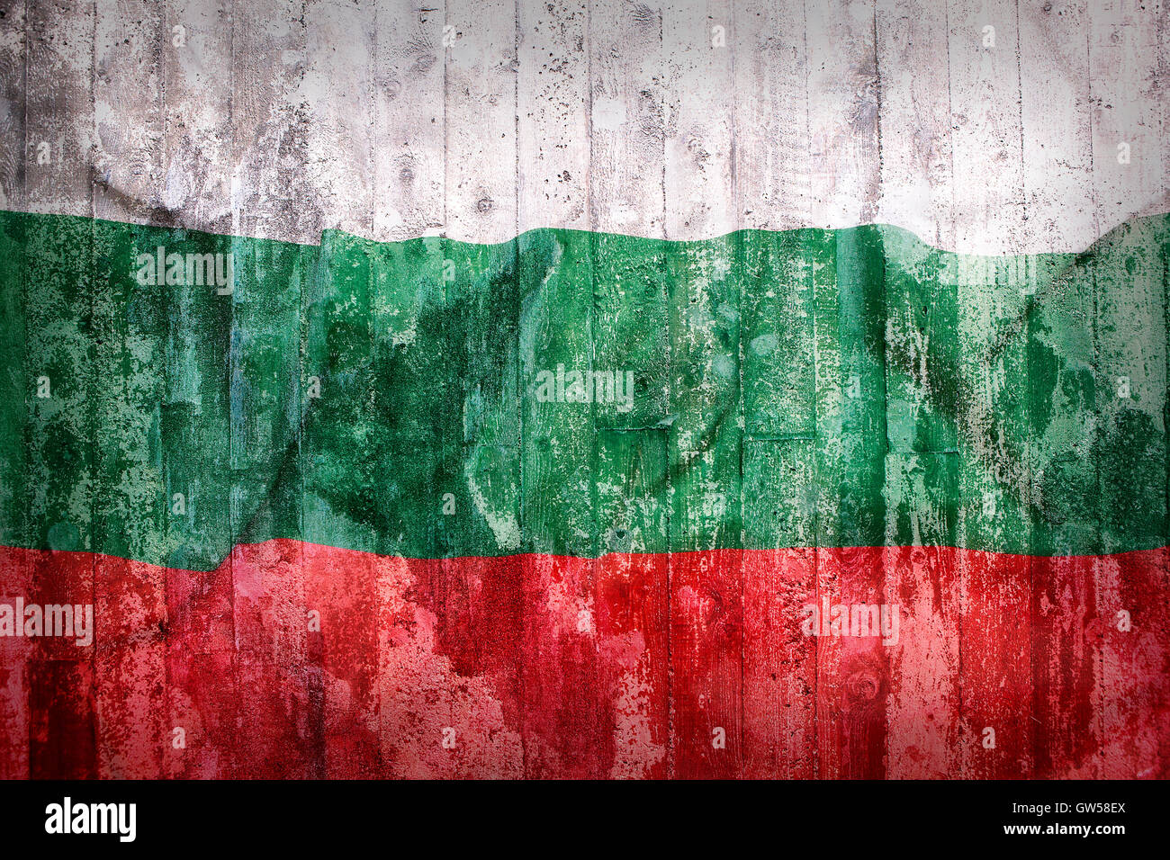 Grunge-Stil von Bulgarien Flagge auf eine Mauer für Hintergrund Stockfoto
