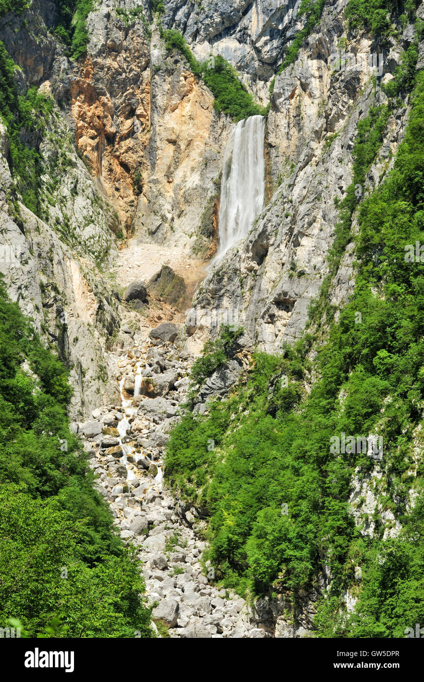 Wasserfall Boka, der größte Wasserfall in Slowenien Stockfoto