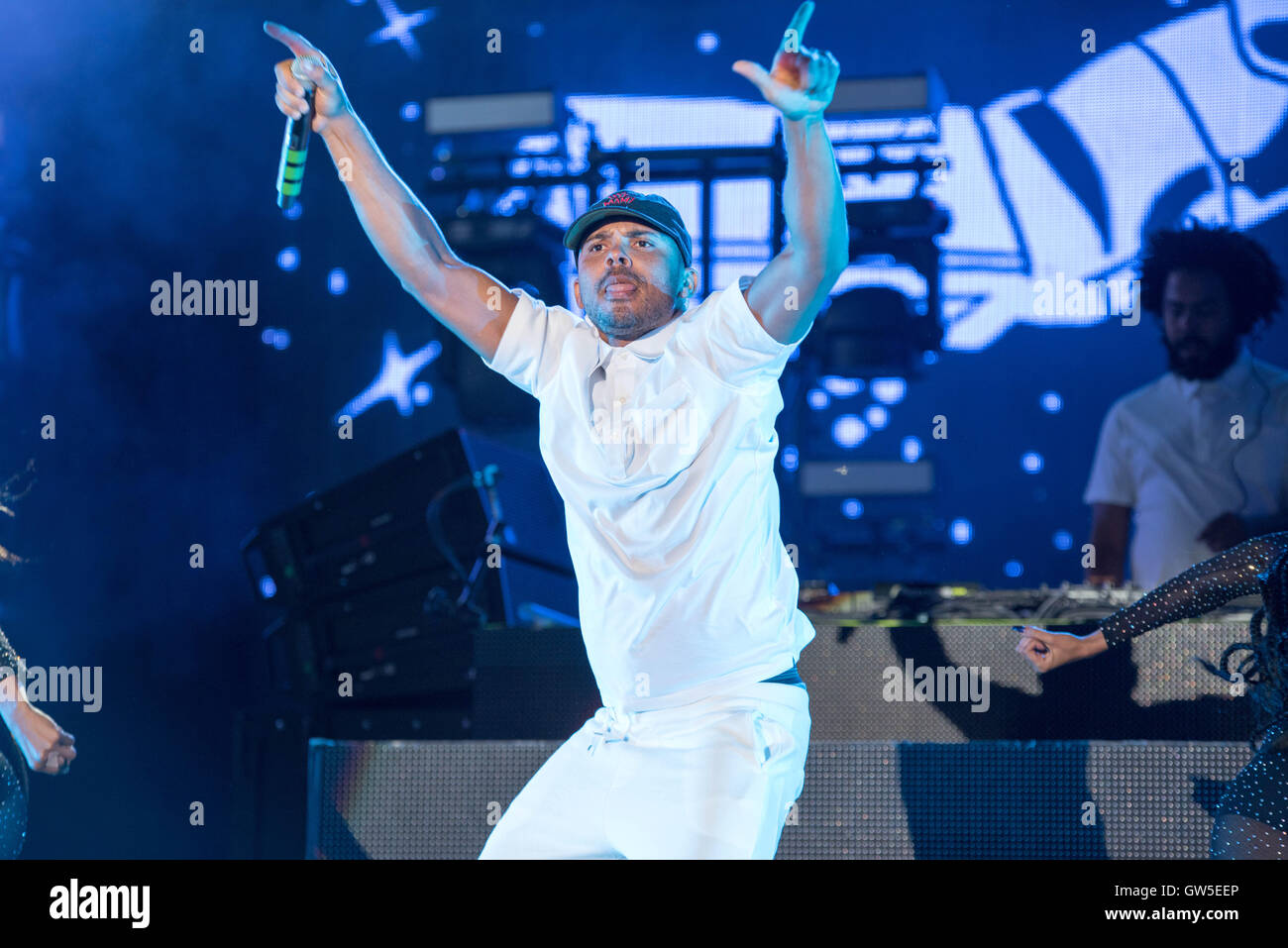 Walshy Fire von Major Lazer führt am Tag 1 der Bestival 2016 um Robin Hill Country Park am 9. September 2016 in Newport, Isle Stockfoto