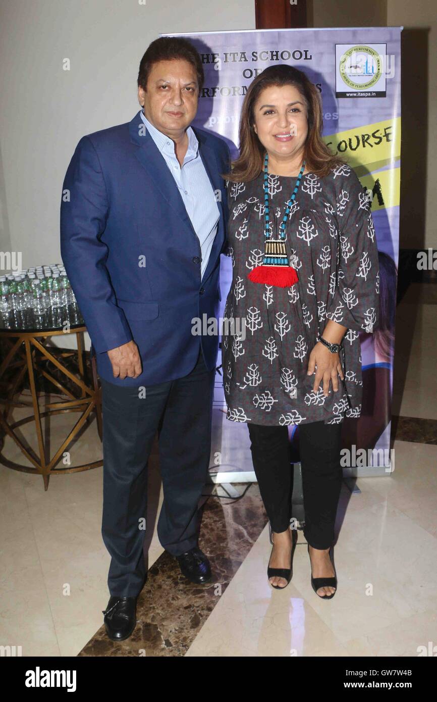 Bollywood Schauspieler Shashi Ranjan d Filmemacher Farah Khan Presse Confion mit indischen Fernsehen mumbai Stockfoto