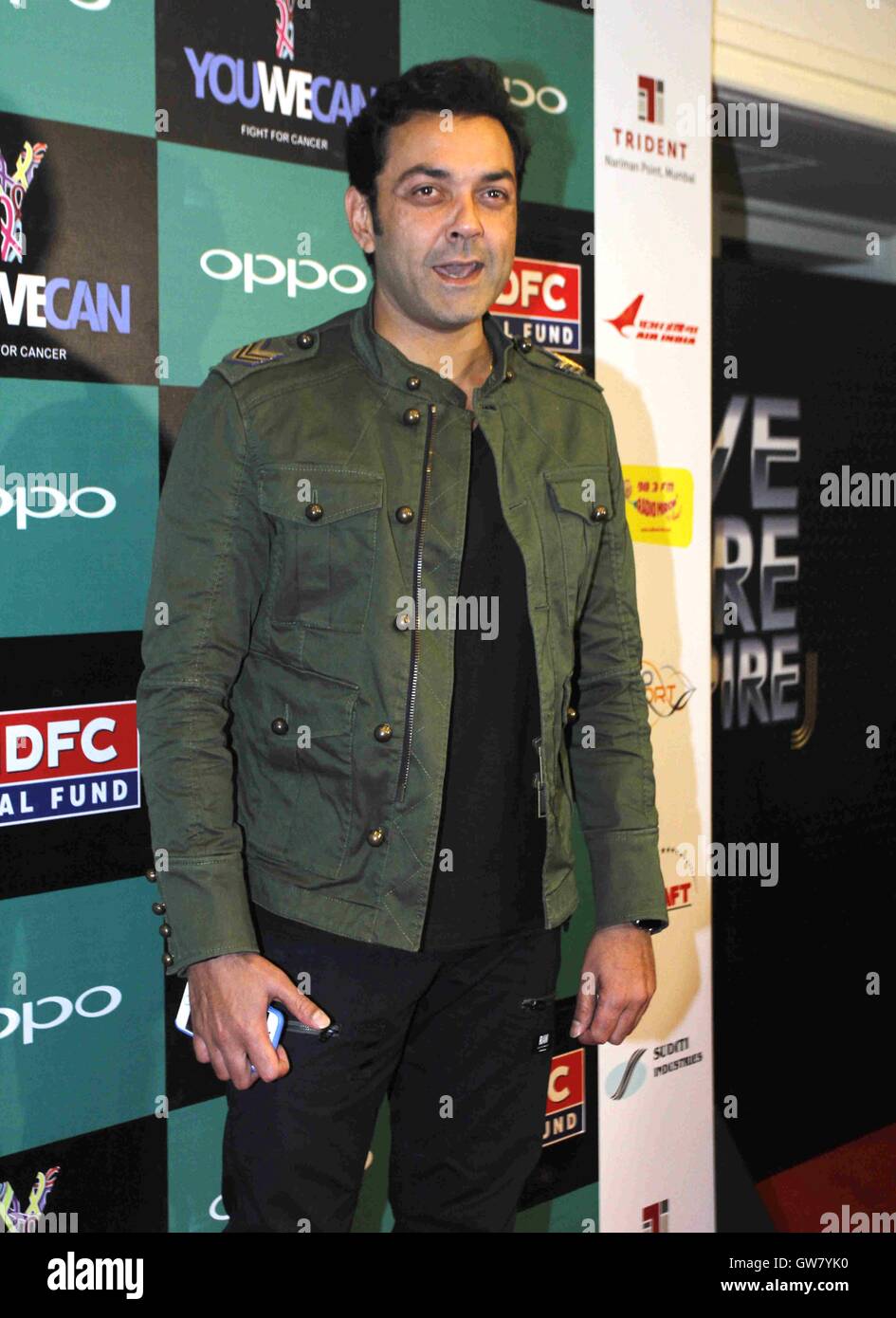 Bobby Deol während der Einführung von indischer Cricketspieler Yuvraj SinghÕs Bekleidungsmarke YWC entworfen Shantanu Nikhil Mumbai Stockfoto