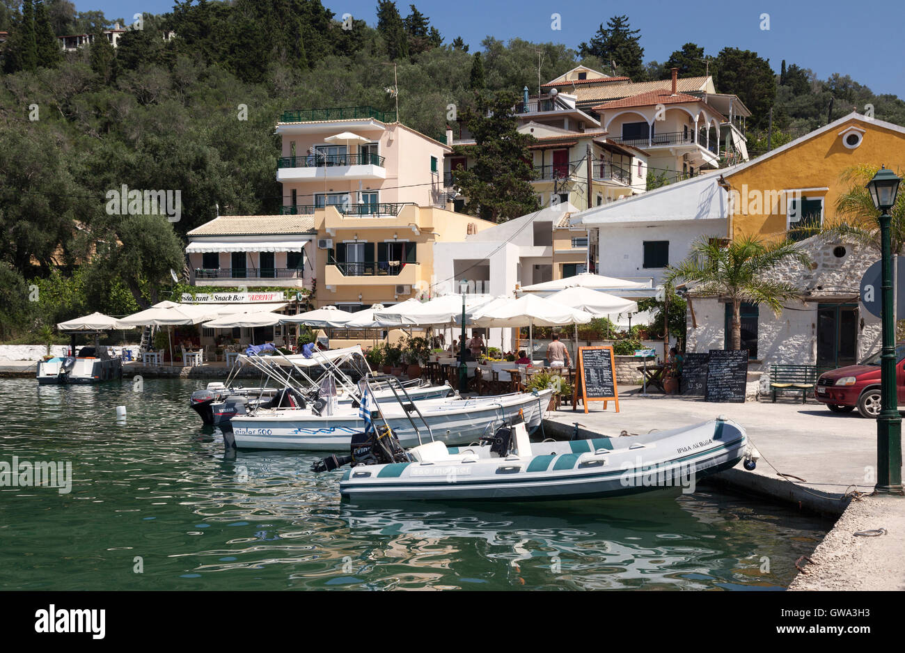 Das Dorf Lakka auf der Insel Paxos, Griechenland. Die kleinsten bewohnten Ionischen Insel. Stockfoto