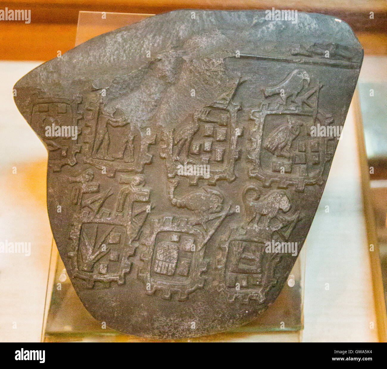 Ägypten, Kairo, Ägyptisches Museum, werfen eine zeremonielle Palette aus König Skorpion (wahrscheinlich). die libysche Palette genannt. Stockfoto