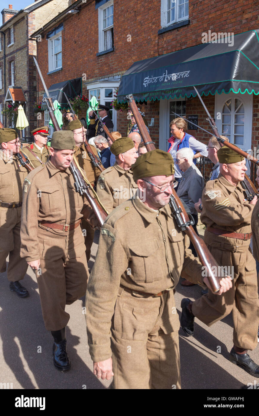 Home Guard im Village am Krieg Wochenende, Stoke Bruerne Kanal-Museum, Northamptonshire, England, UK Stockfoto