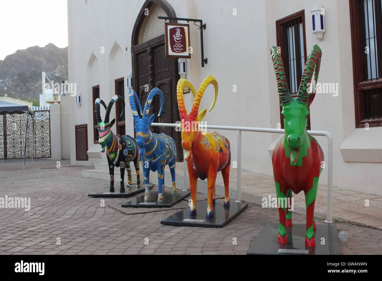 Bait Al Zubair (Haus von Al Zubair) ist ein privates Museum, das seine geschnitzten Holztüren der Öffentlichkeit im 1998.The Museum Dis eröffnet Stockfoto