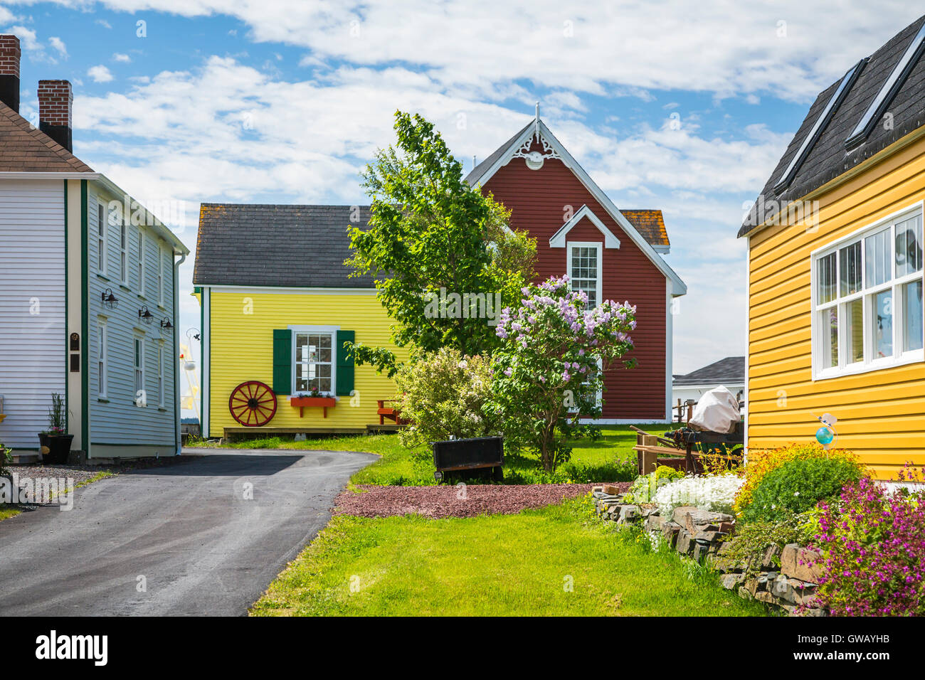Bunte Gebäude des Dorfes von Freshwater, Neufundland und Labrador, Kanada. Stockfoto