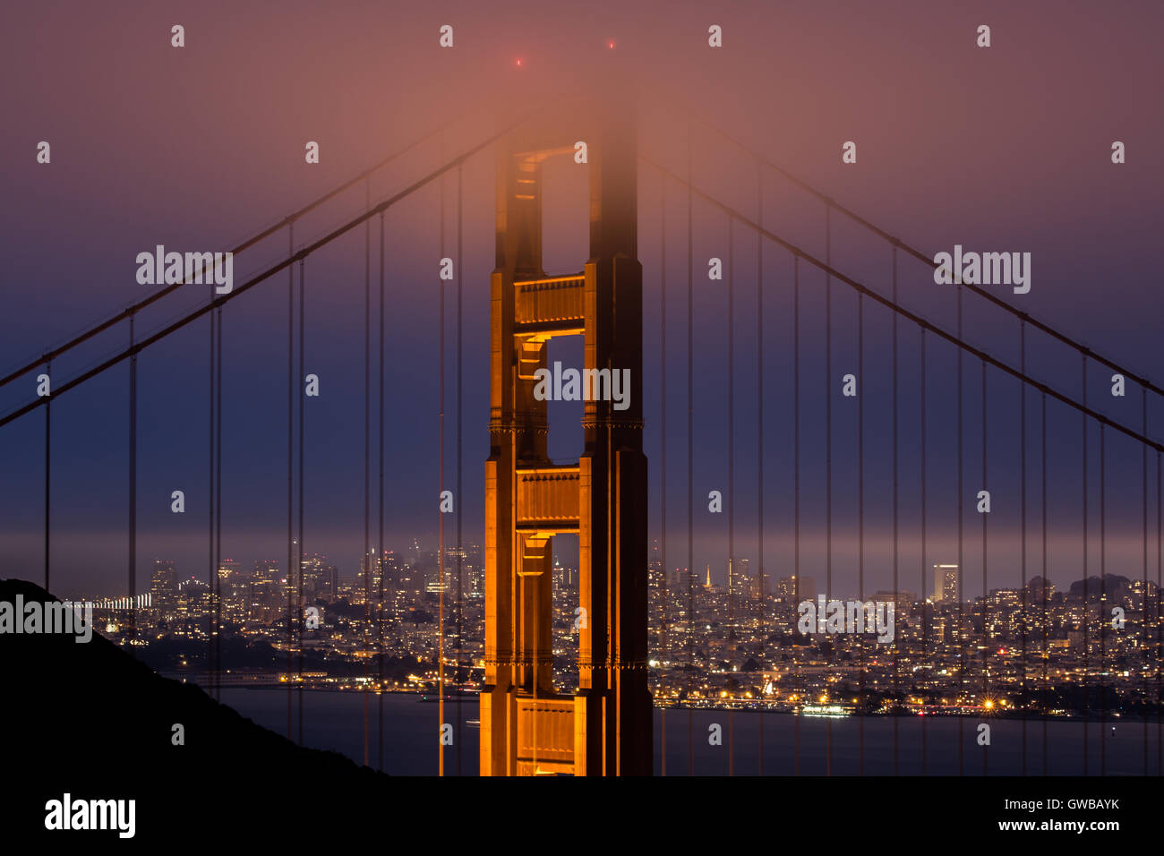 Golden Gate Bridge von Kirby Bucht, San Francisco, Kalifornien, USA Stockfoto