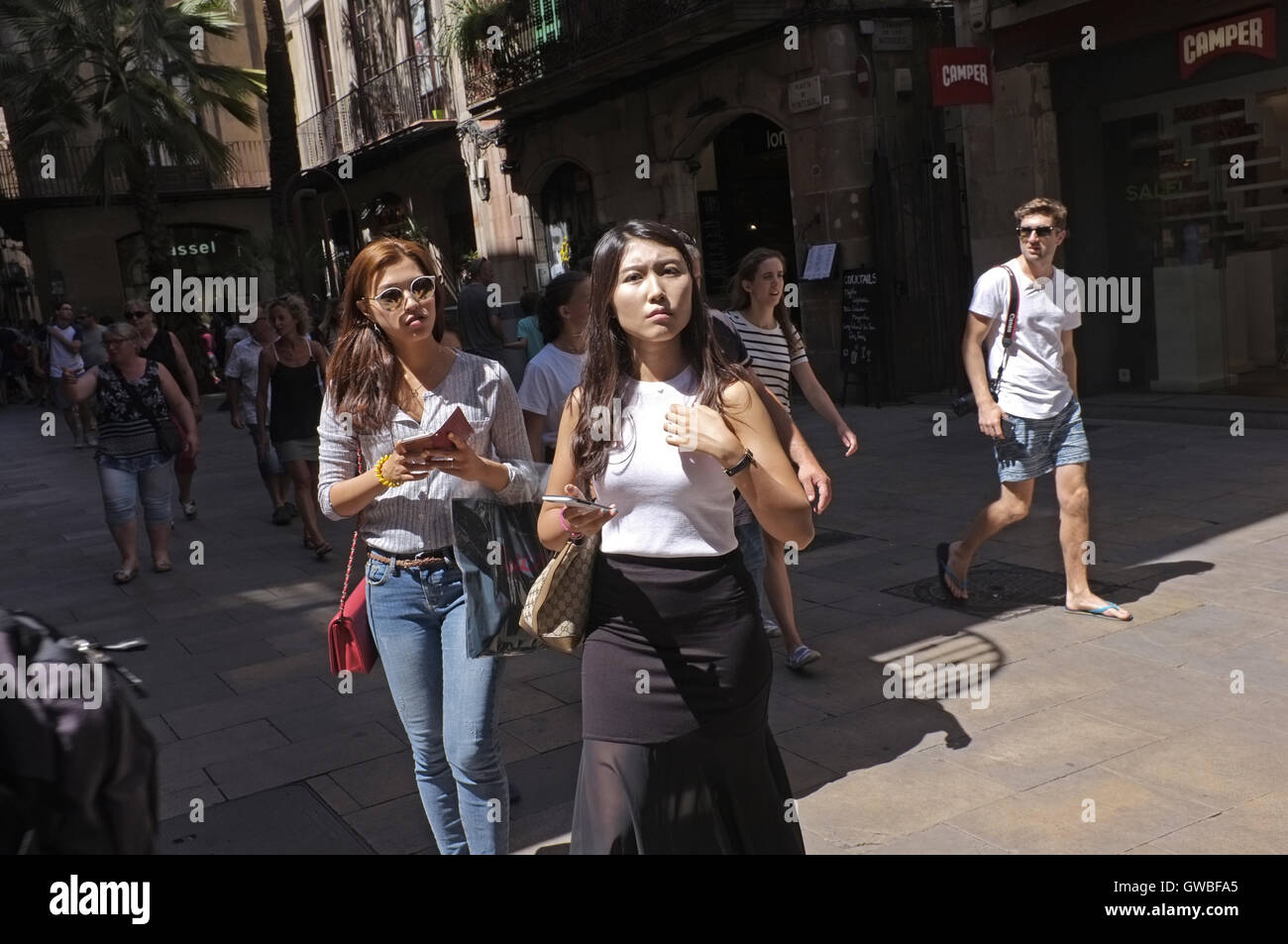 Touristen in Barcelona. Stockfoto