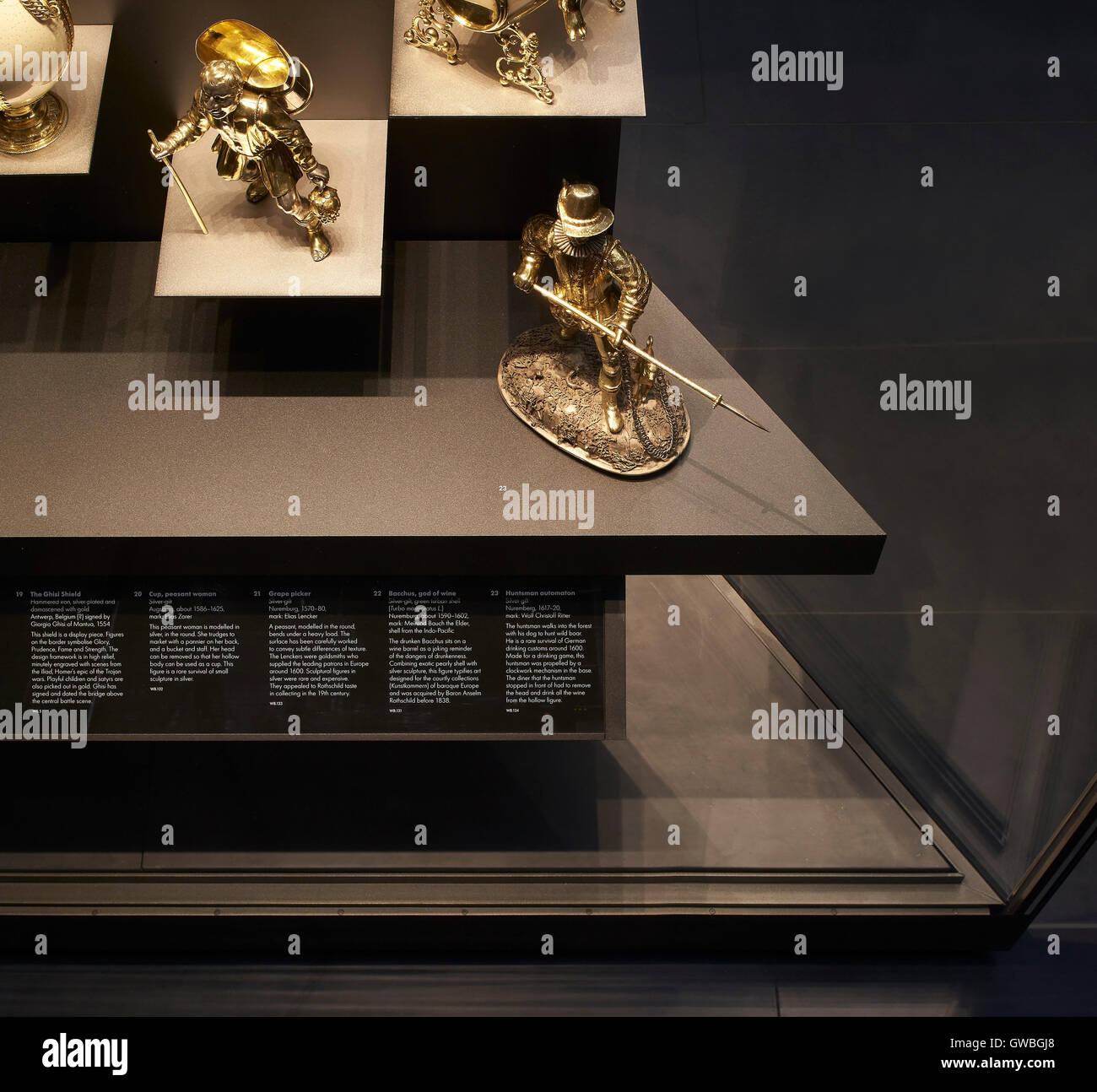 Detail von vergoldetem Silber zahlen. Waddesdon Vermächtnis Galerie im British Museum, London, Vereinigtes Königreich. Architekt: Stanton Williams, 2015. Stockfoto