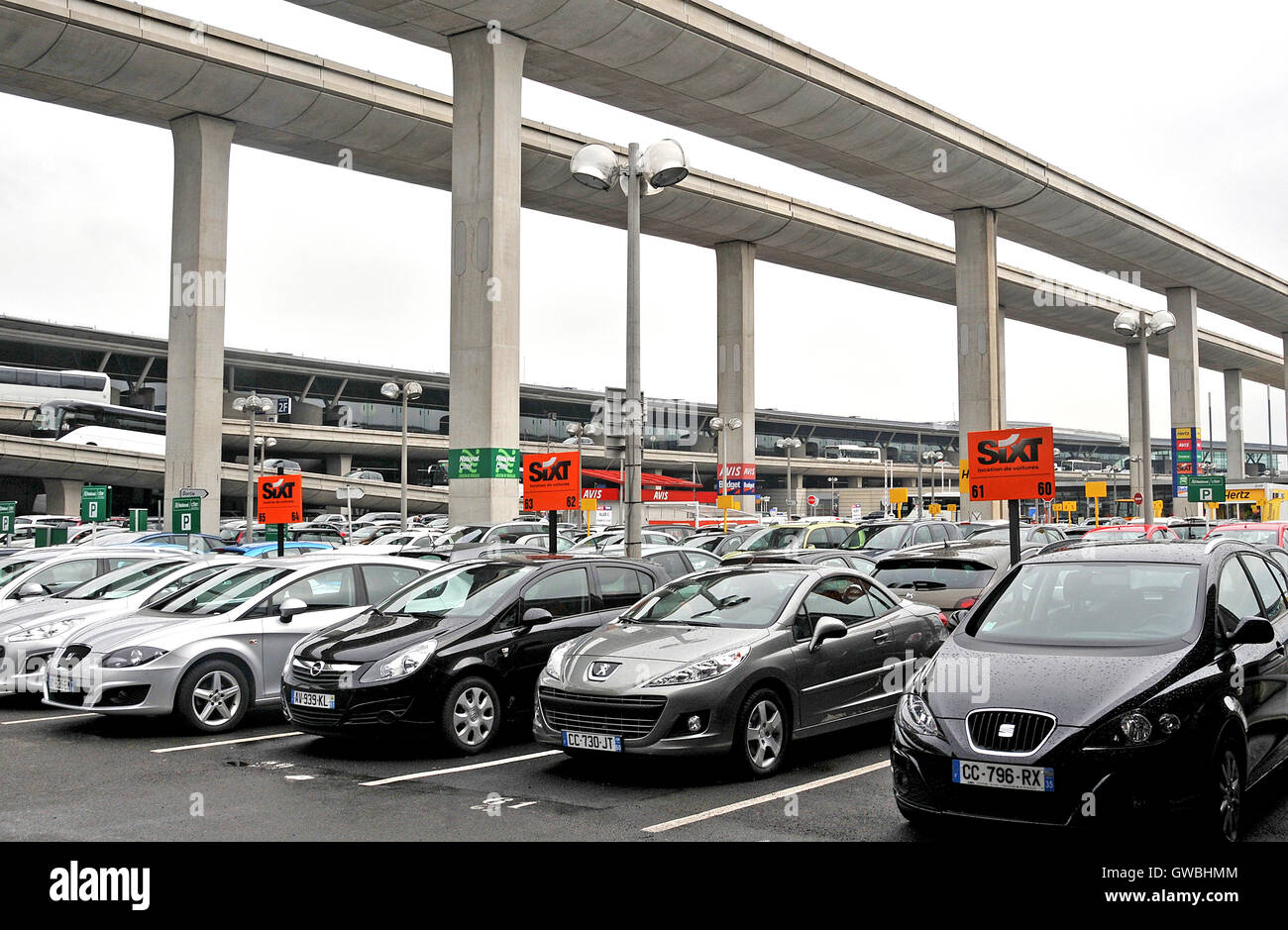 Parken Am Flughafen Paris Charles De Gaulles www.alamy.de