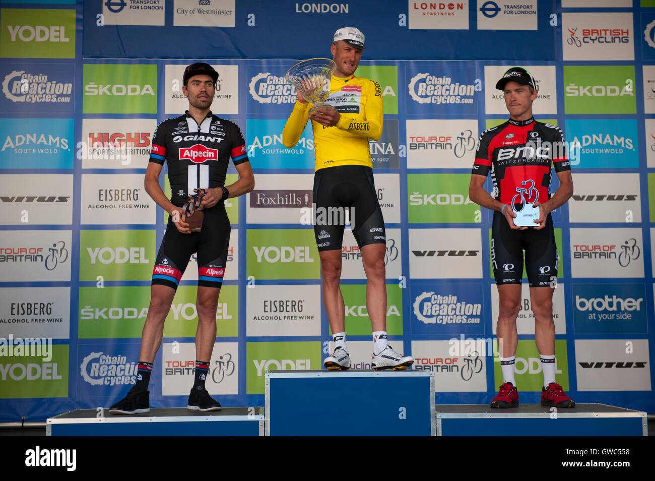 London, UK. 11. September 2016. Zuerst, zweitens dritten drei Erstplazierten, Tour of Britain Finale Etappe 8 in London. Stockfoto