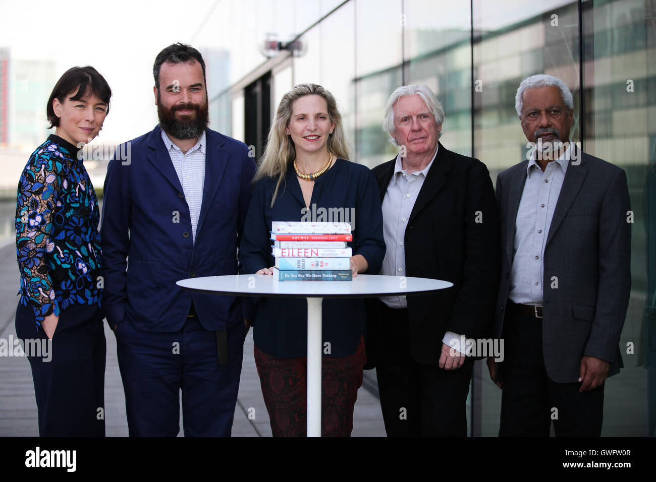 London, UK. 13. September 2016. Man Booker Prize 2016 Richter - Olivia Williams, Jon Day, Dr Amanda Foreman (Vorsitzender), David Harsent und Abdulrazak Gurnah (l, R) Credit: Dinendra Haria/Alamy Live News Stockfoto