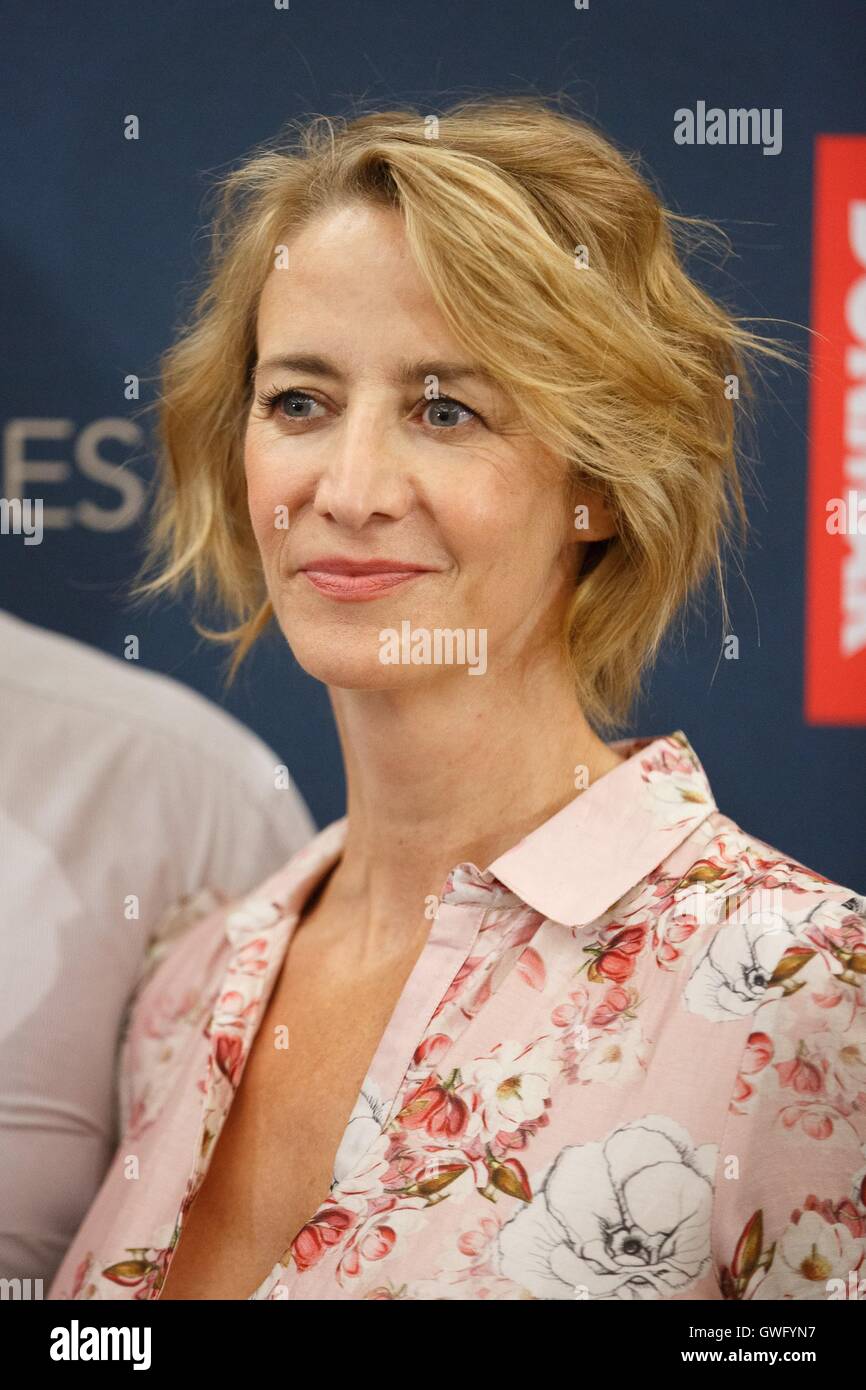 New York, NY, USA. 13. Sep, 2016. Janet McTeer innen für LES LIAISONS DANGEREUSES Broadway Cast Foto Op, 42nd Street, Inc. Studios, New York, NY 13. September 2016. Bildnachweis: Jason Smith/Everett Collection/Alamy Live-Nachrichten Stockfoto