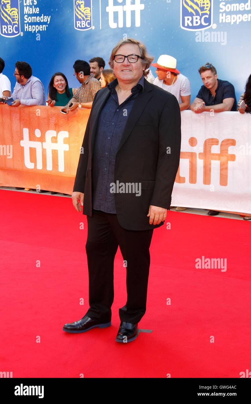 Toronto, ON, Canada. 13. Sep, 2016. Lorenzo di Bonaventura im Ankunftsbereich für DEEPWATER HORIZON Premiere beim Toronto International Film Festival 2016, Roy Thomson Hall, Toronto, ON 13. September 2016. Bildnachweis: James Atoa/Everett Collection/Alamy Live-Nachrichten Stockfoto