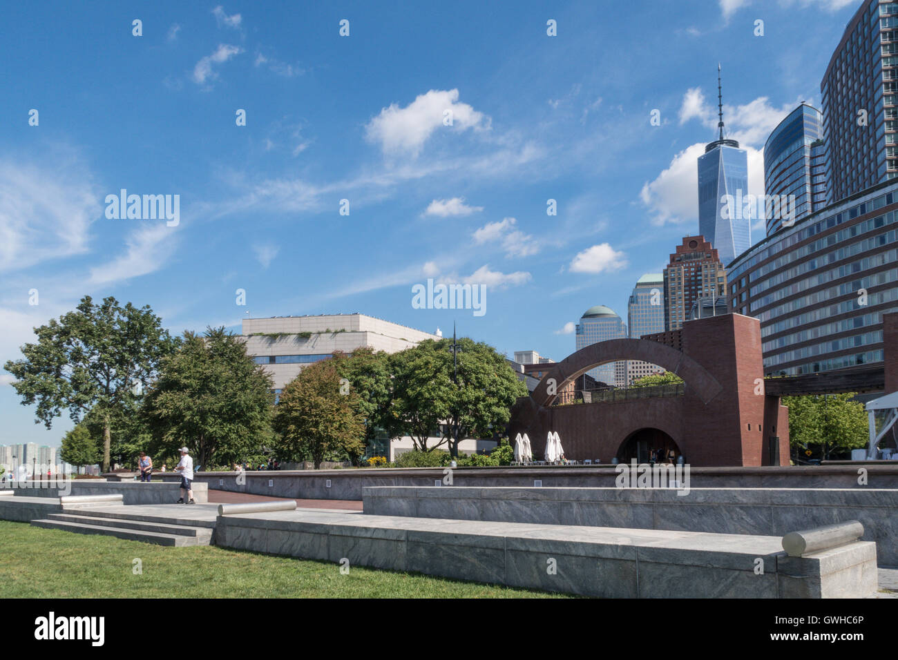 Robert F. Wagner Jr. Park, New Jersey City Skyline und Hudson River, New York Stockfoto