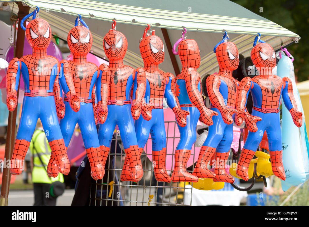 Aufblasbare Spiderman Spielzeug zum Verkauf am Stand auf der Fluss-Festival in Bedford, Bedfordshire, England Stockfoto