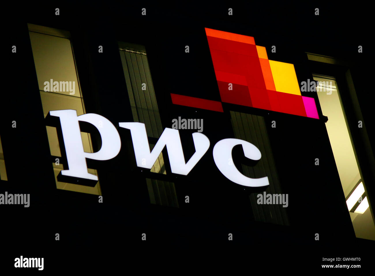 Logo der Marke "Pwc", Berlin. Stockfoto
