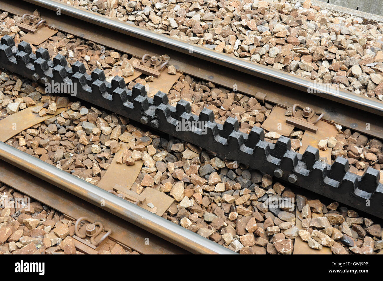 Abt Zahnradbahn System an Betten-Station in der Nähe von Brig, Wallis, Schweiz Stockfoto