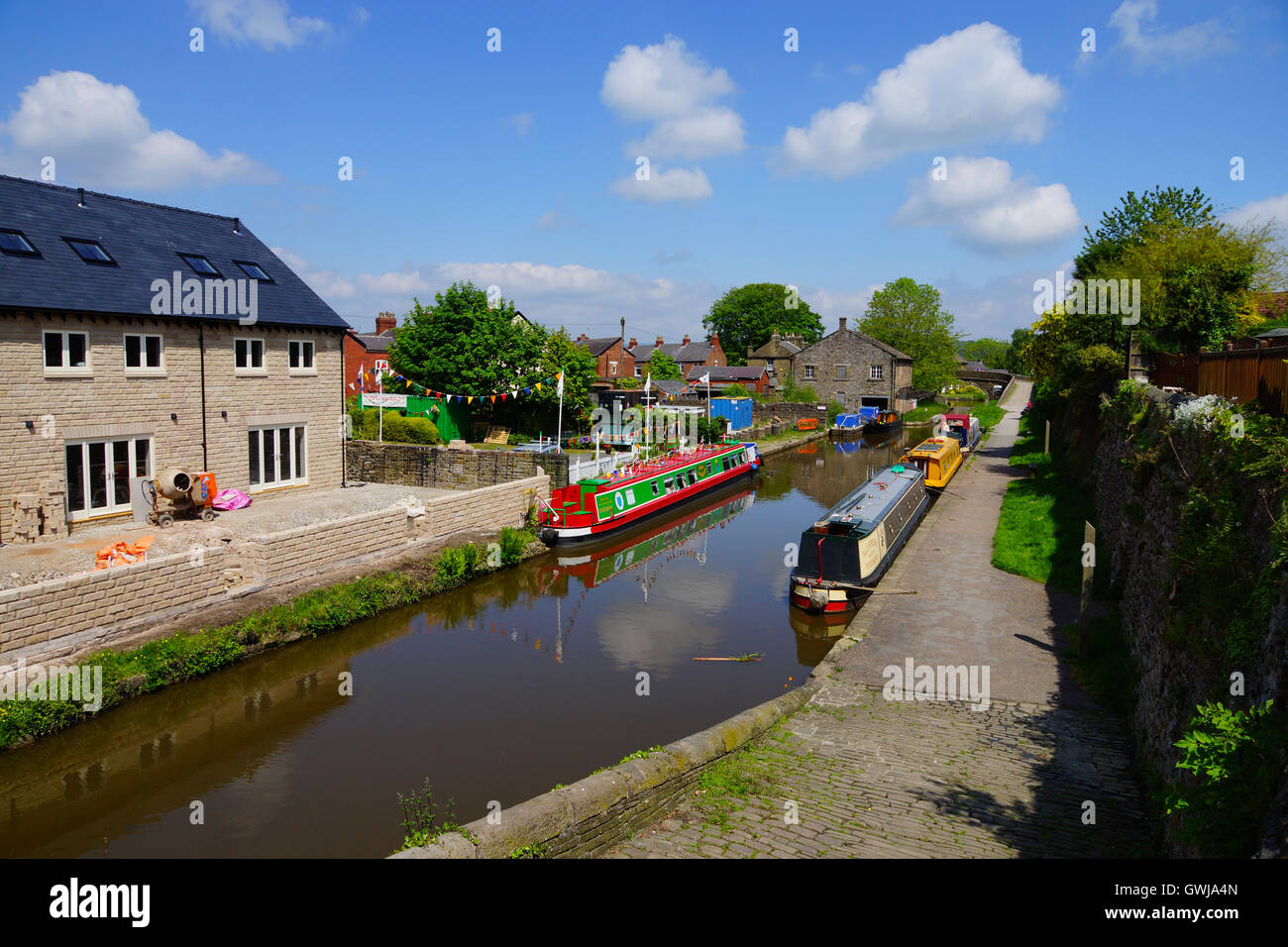 Marple Wharf - wo alte und neue treffen Stockfoto