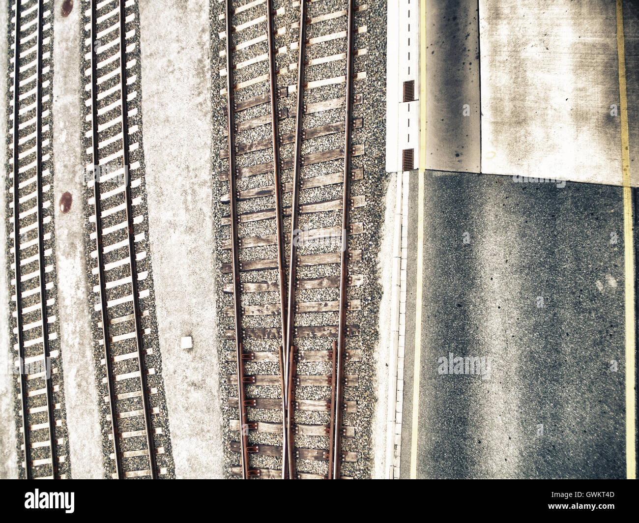 Schienen, Licht, Vision, links, Entfernung, Kreuz, horizontal, iron, Konzept, Zeile, Spalte, hell, Schatten, Nacht, Änderung, Rasen Stockfoto