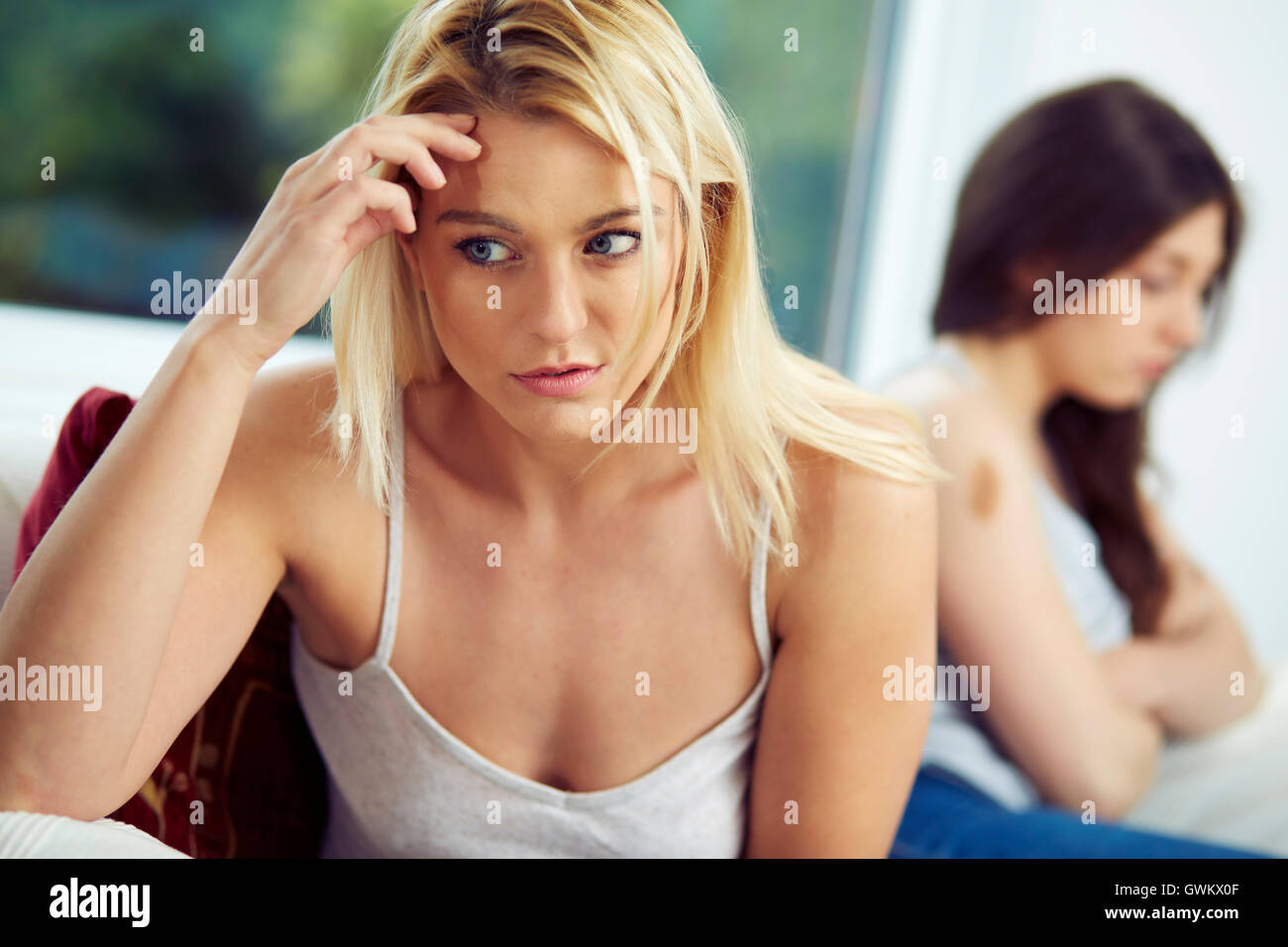 2 Frauen streiten Stockfoto