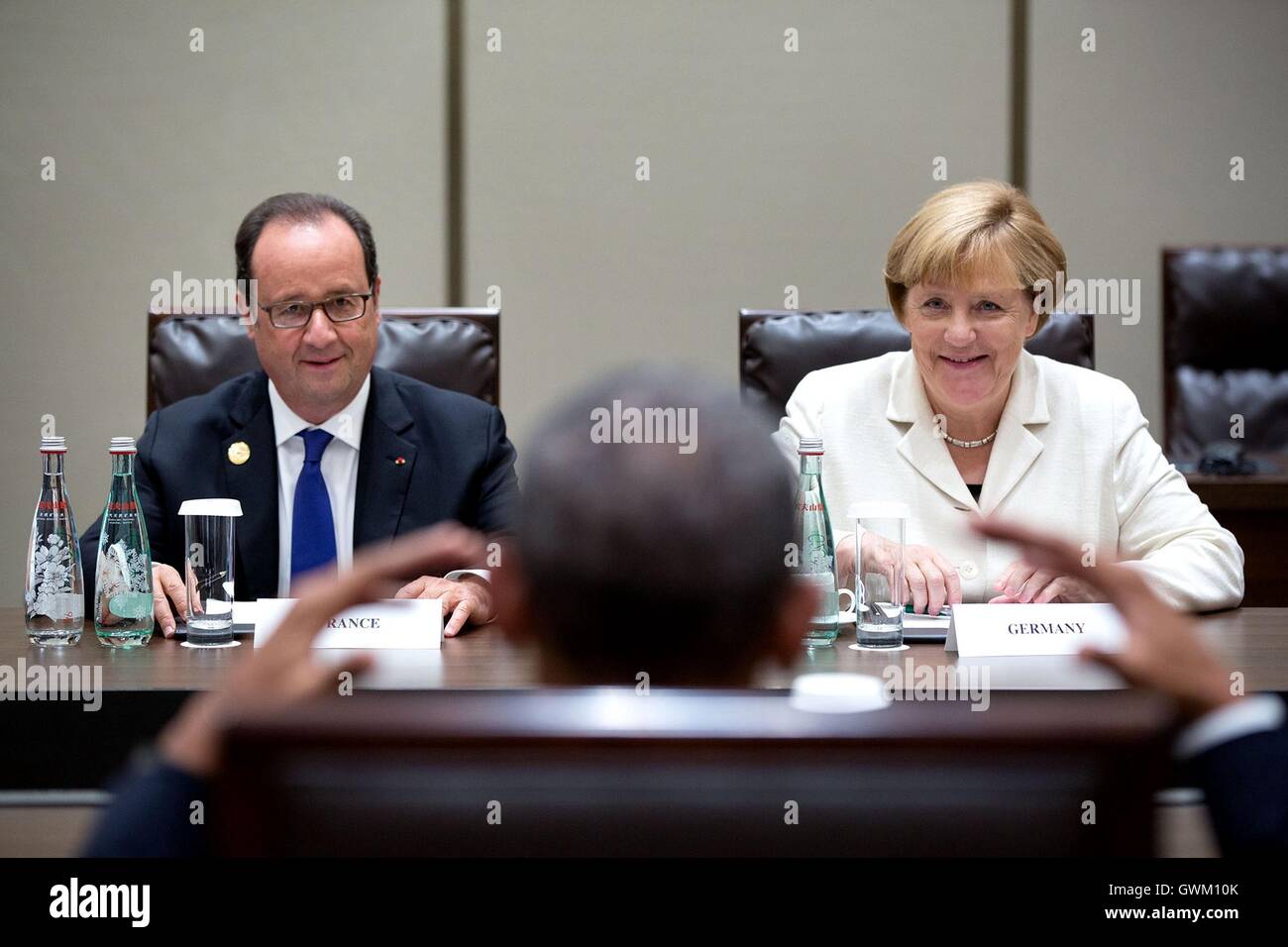 US-Präsident Barack Obama trifft sich mit französischen Präsidenten Fran Ois Hollande und Bundeskanzlerin Angela Merkel an der Hangzhou International Expo Center während des G20-Gipfels 5. September 2016 in Hangzhou, China. Stockfoto