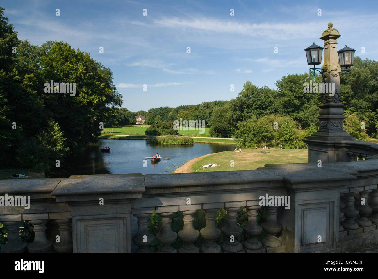 Bremen - Blick auf Wiese Ameise der Meierei befindet sich im Buergerpark, der größte und beliebteste Park in Bremen Stockfoto