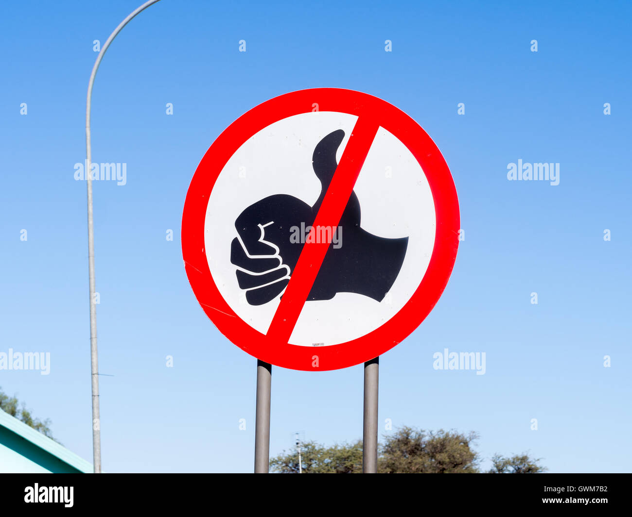 Verkehrszeichen "keine trampen" in Namibia Stockfoto