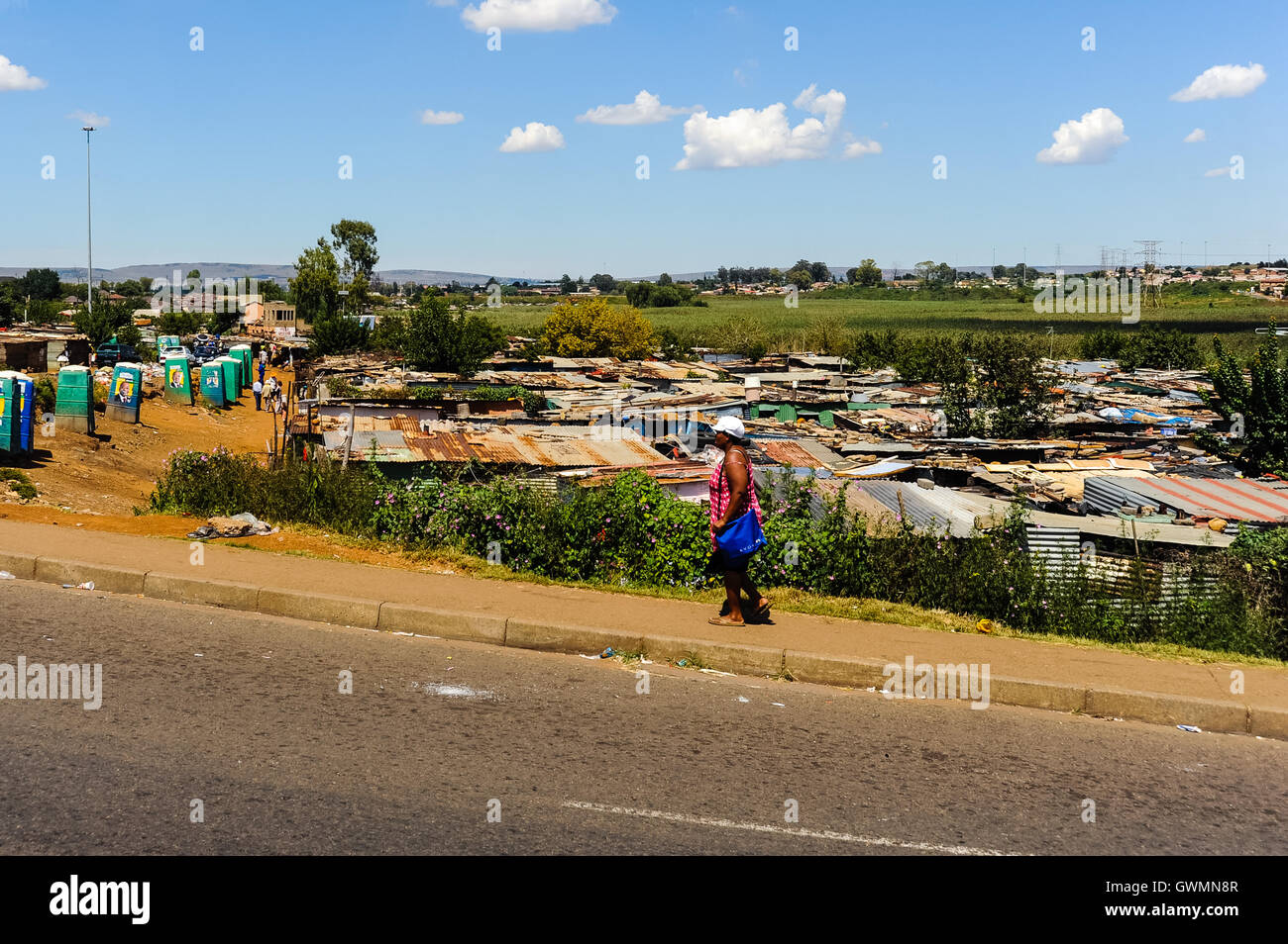 Elendsviertel. Soweto ist ein Vorort von Johannesburg, kurz für South Western Township. Ein Symbol des Aufstandes gegen die Apartheid. Stockfoto
