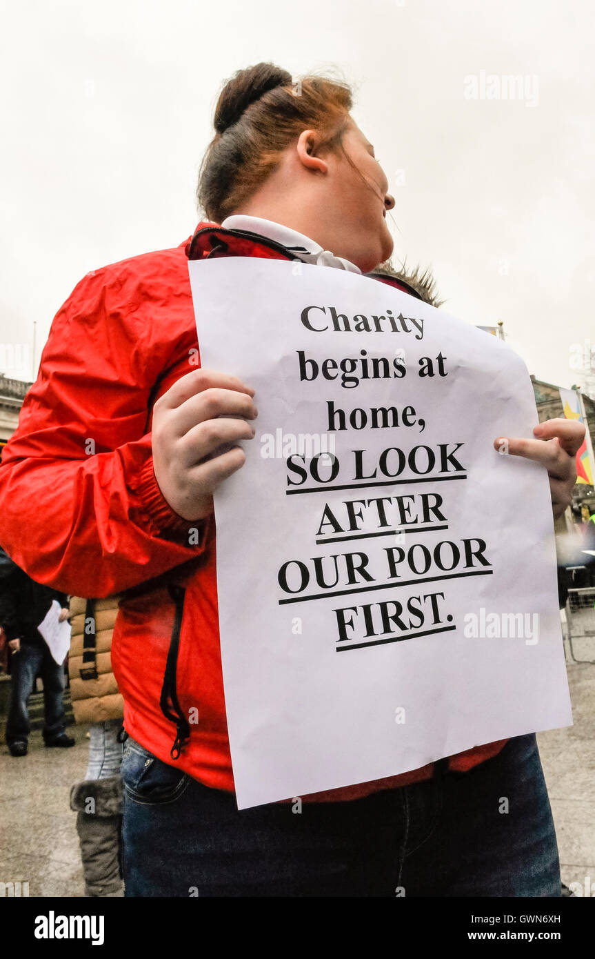 Belfast, Nordirland. 5. Dezember 2015 - halten die protestantische Koalition einen Protest gegen islamische Flüchtlinge nach Nordirland kommen. Stockfoto