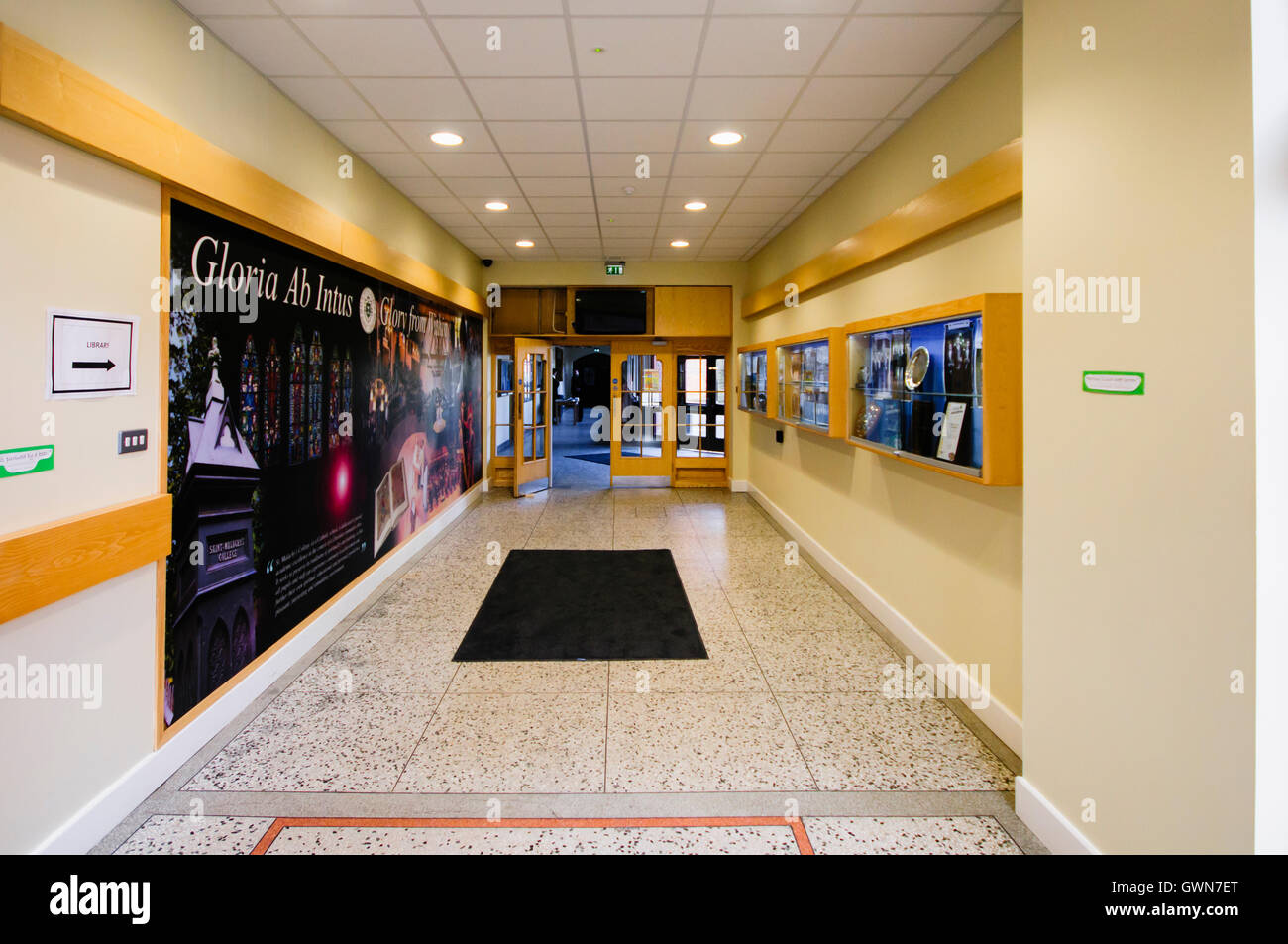 Eingangshalle, St. Malachy katholischen Gymnasium, Belfast. Stockfoto