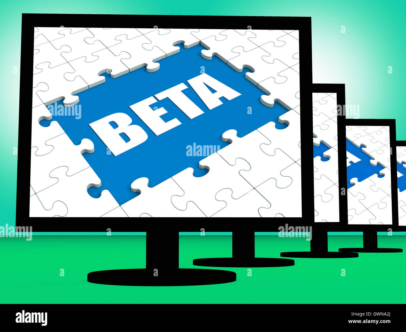 Beta auf Monitoren zeigt Prüfungs-Software oder Internet-Entwicklung Stockfoto