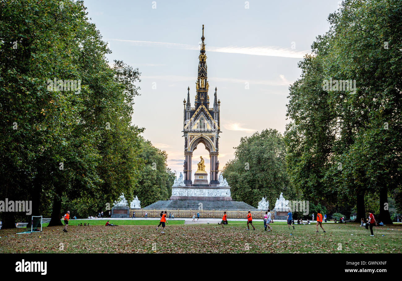 Das Albert Memorial Kensington London UK Stockfoto