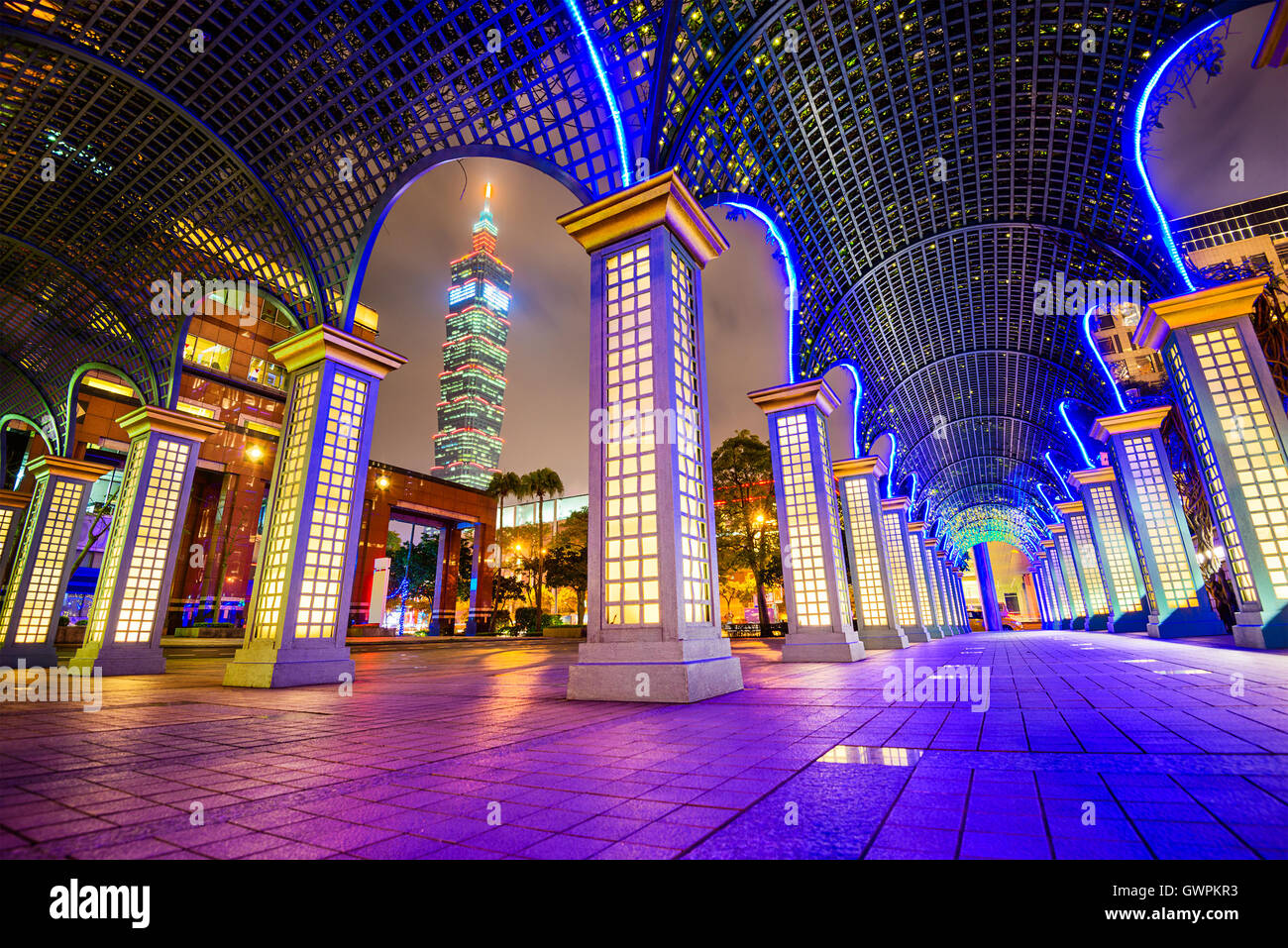 Taipei, Taiwan nächtliche Stadtbild. Stockfoto