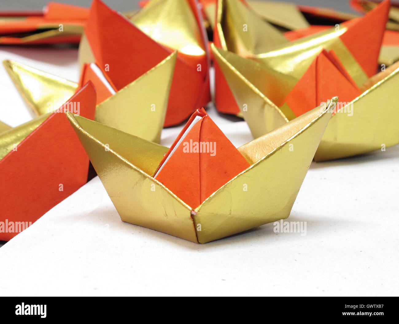 Chinesische gold Joss Papierverbrauch für Make zu Göttern zu Opfern Stockfoto