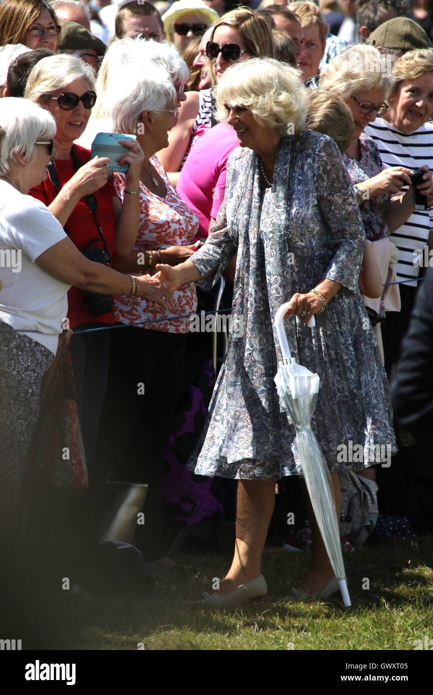 TRH der Prince Of Wales und der Duchess of Cornwall besuchen die 2016 Sandringham Flower Show, Norfolk Stockfoto